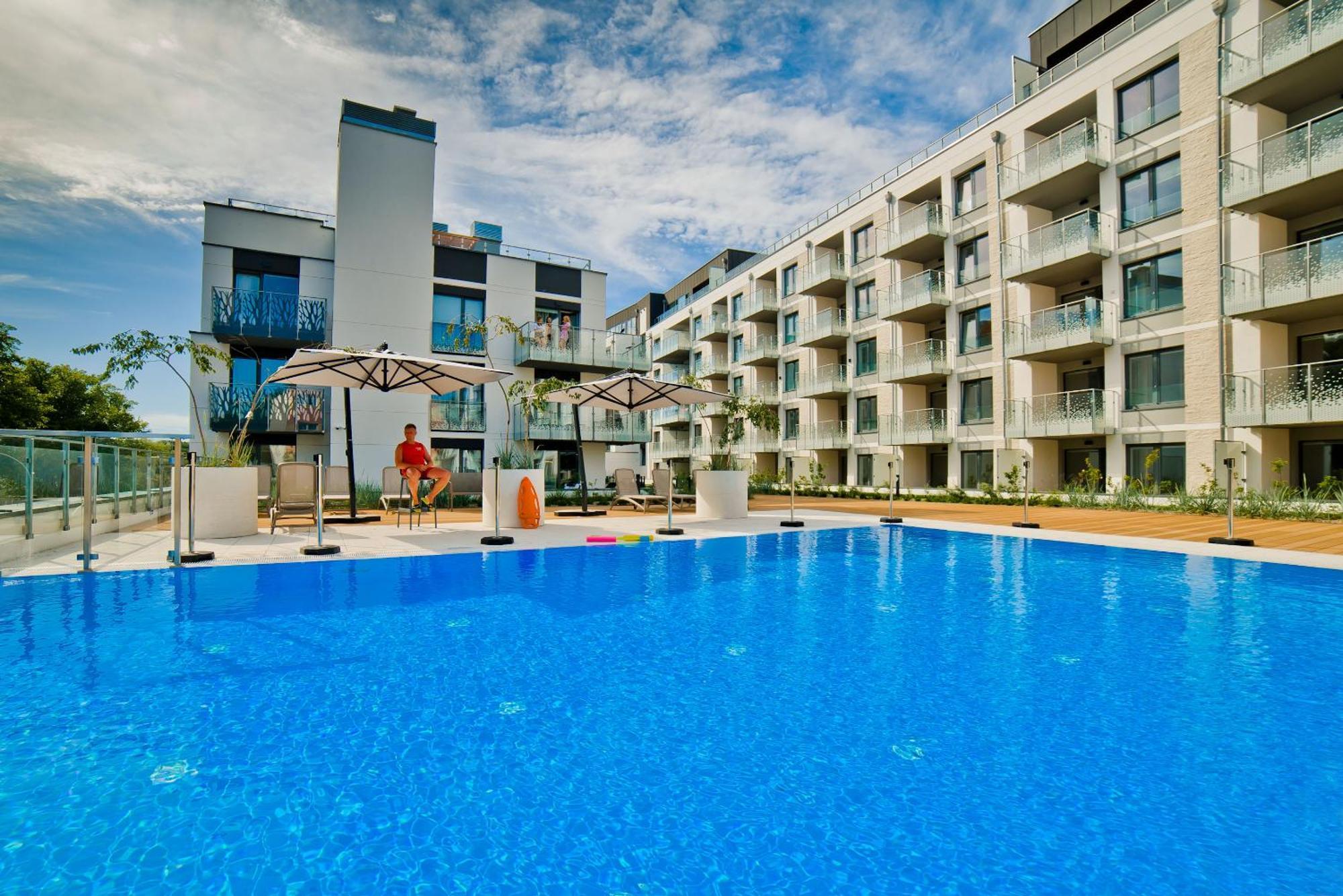 Porty B103 Nadmorskie Tarasy Pool Sauna Parking Колобжег Екстериор снимка